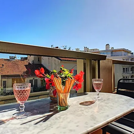 Nestor&jeeves - La Nissarde Terrasse - Center *